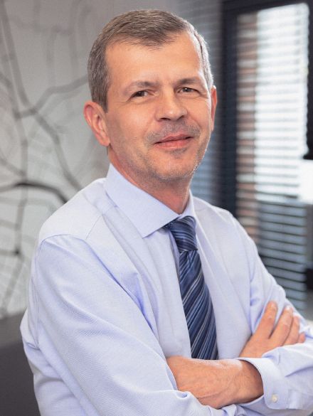 Mayer Radu – director
